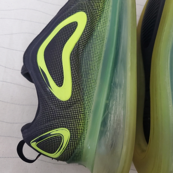 Nike Youth Air Max 720 Retro Future Size 7Y Black Volt Crimson Shoes AQ3196-005 - Picture 9 of 16